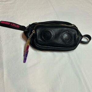 Bluetooth Fanny Pack
